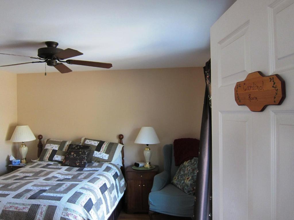 פיטרבורו Twin Pines Bed And Breakfast מראה חיצוני תמונה