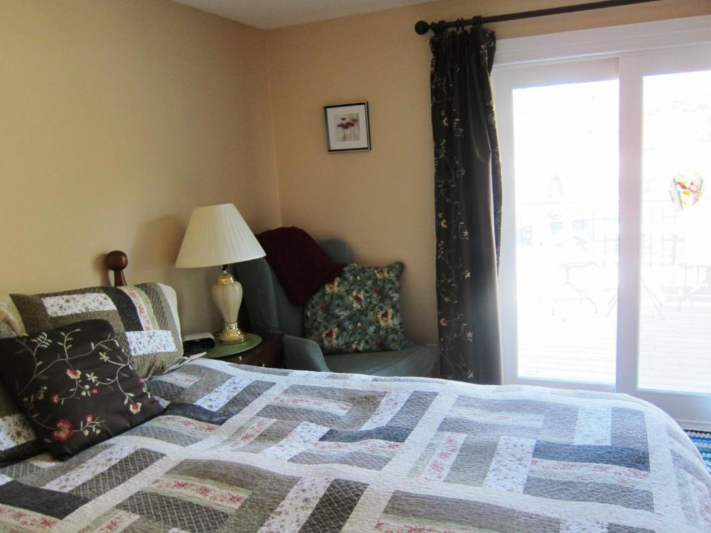 פיטרבורו Twin Pines Bed And Breakfast מראה חיצוני תמונה