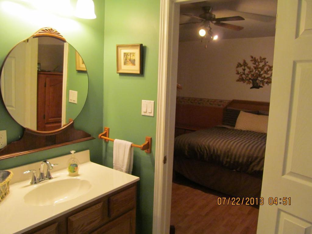 פיטרבורו Twin Pines Bed And Breakfast חדר תמונה