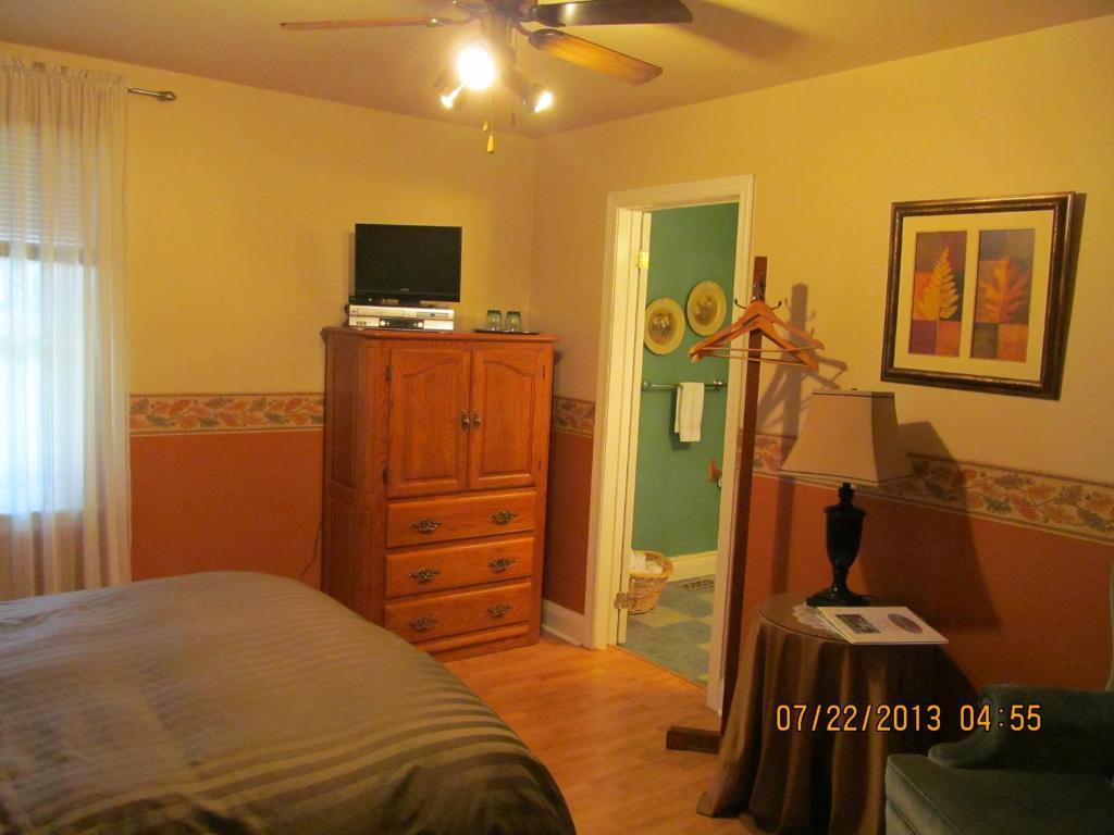 פיטרבורו Twin Pines Bed And Breakfast חדר תמונה